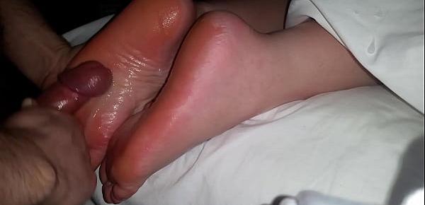  Cumming On Girlfriend&039;s Feet 28